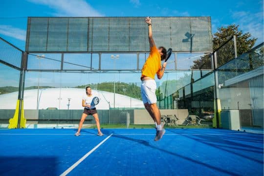 Le smash par 4 padel